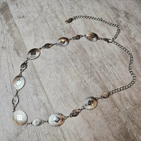 Geomertric Boho Antique-Silver Statement Belt - Picture 4 of 8